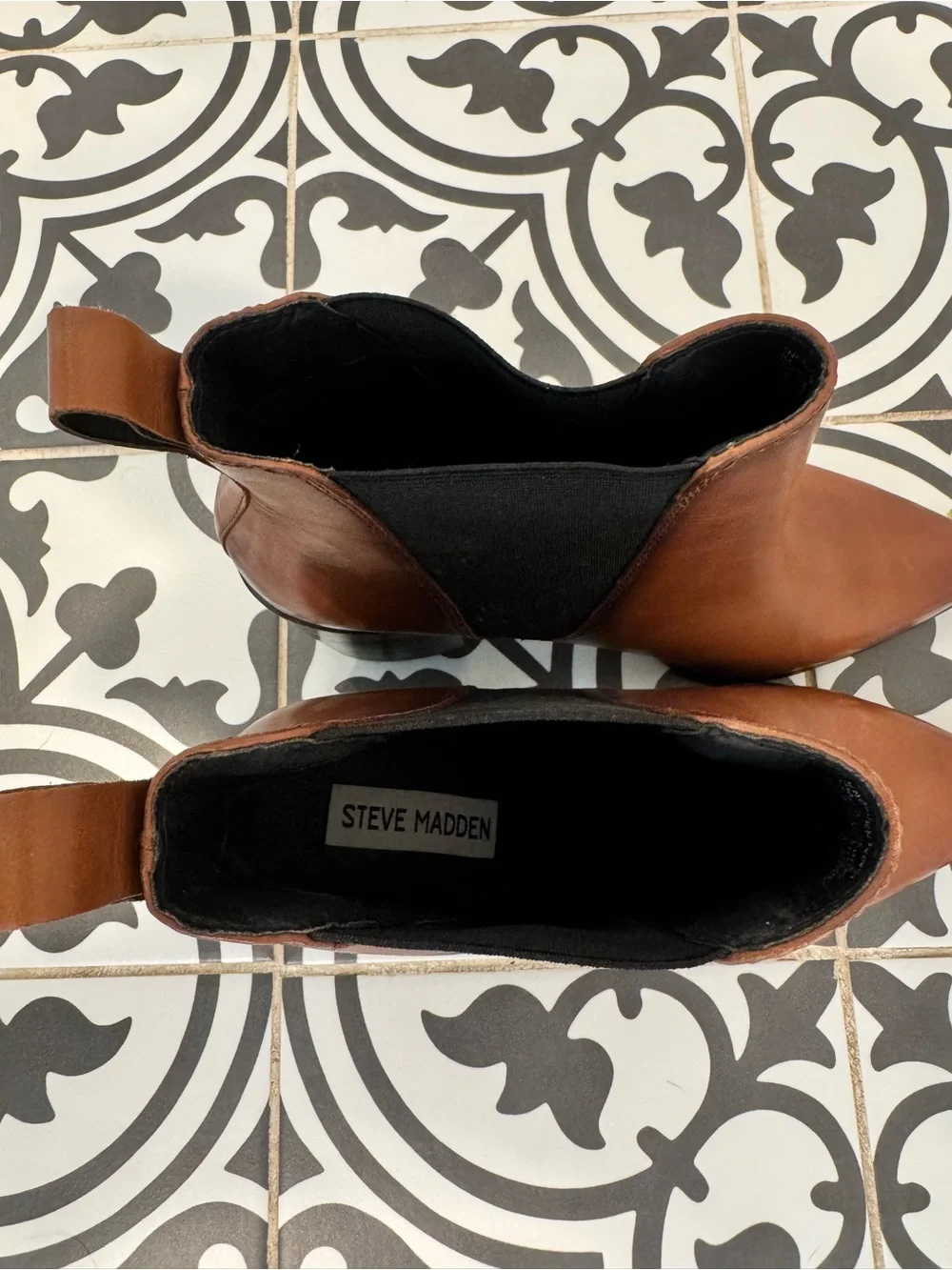 Steve Madden nwob steve